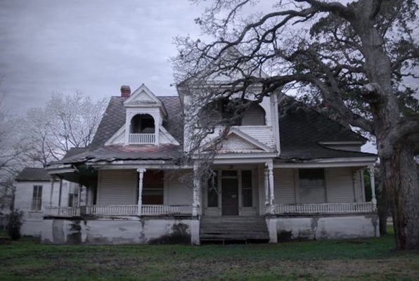303 Coulrophobia Ln.