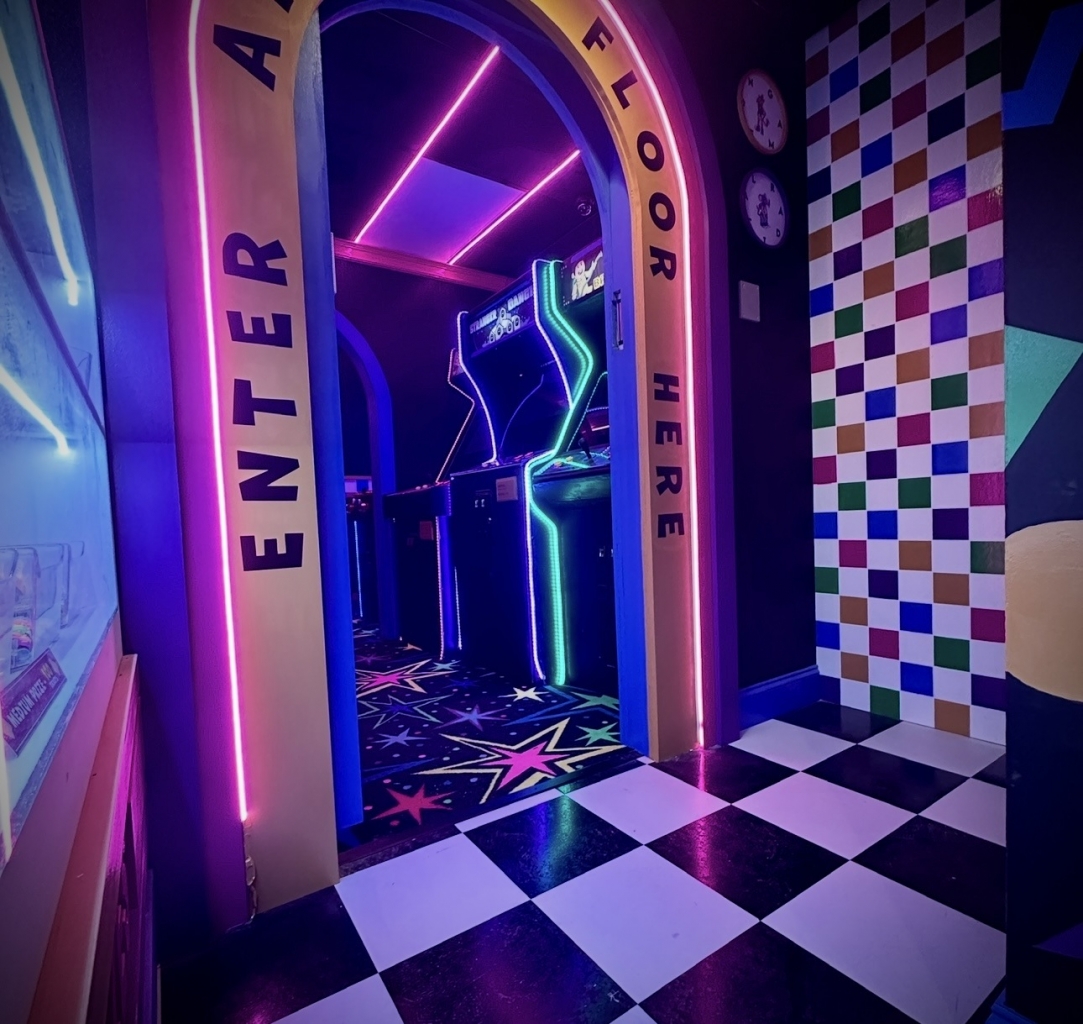 Click 'N Glitch Arcade Palace